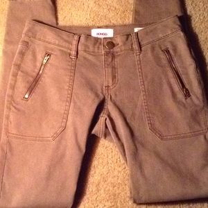 BRAND NEW SKINNY JEANS (size 1) NEVER WORN!!